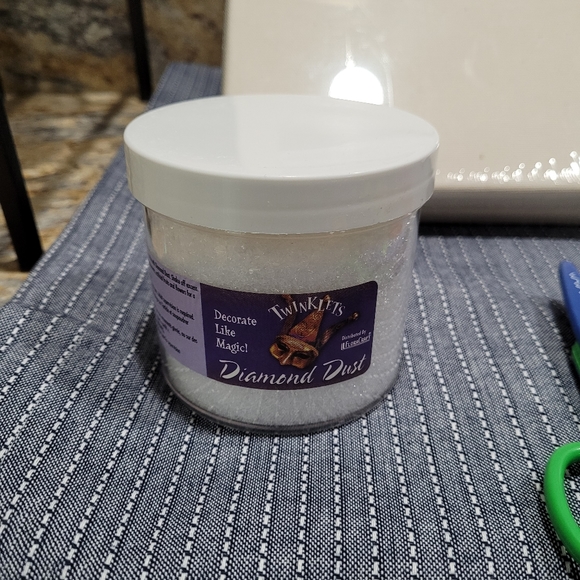 Crafters' Bundle - Miscellaneous Assortment of Arts and Craft Supplies - Picture 2 of 12